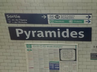 Station de métro de Pyramides