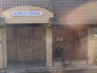 Kariotiškių geležinkelio stotelė