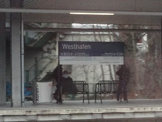 Bahnhof Berlin Westhafen