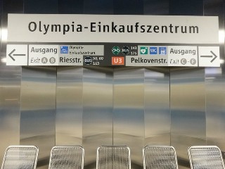 U-Bahnhof Olympia-Einkaufszentrum