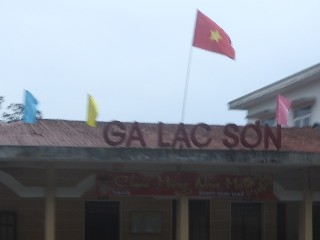 Ga Lạc Sơn